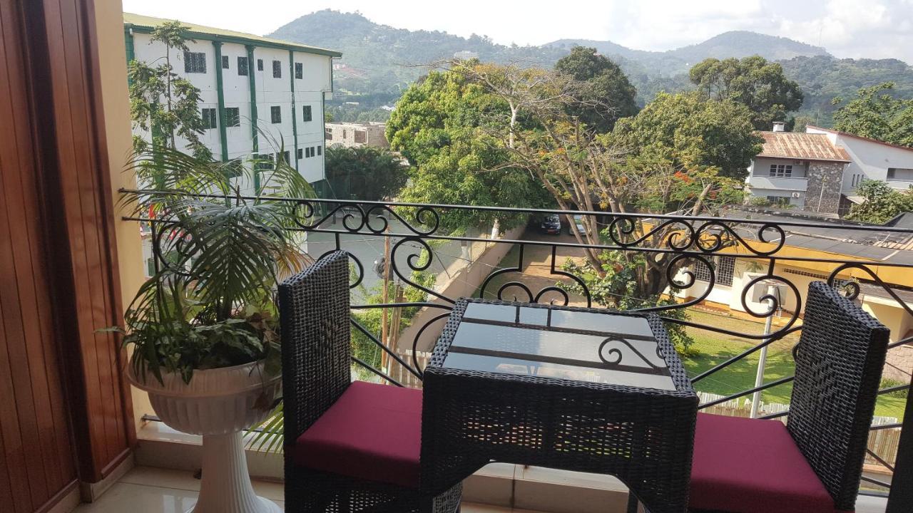 Residences Hotelieres Micheline Et Emile Bastos Yaoundé Dış mekan fotoğraf