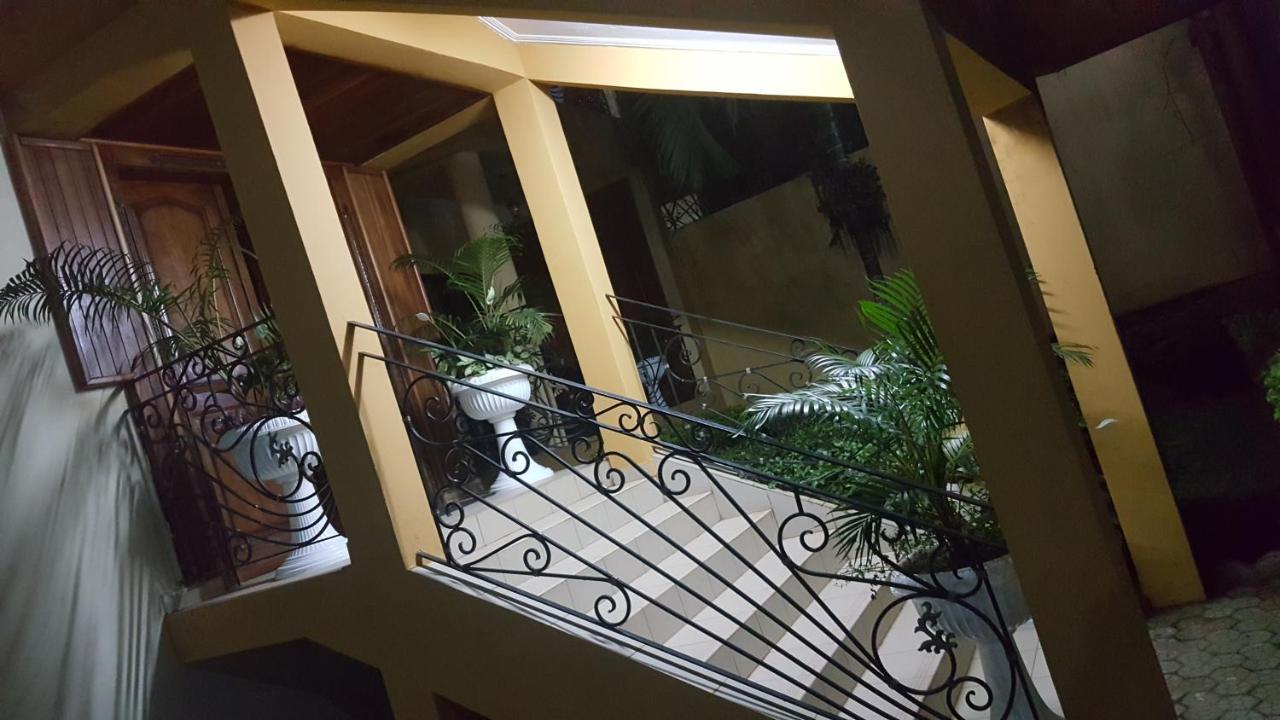 Residences Hotelieres Micheline Et Emile Bastos Yaoundé Dış mekan fotoğraf